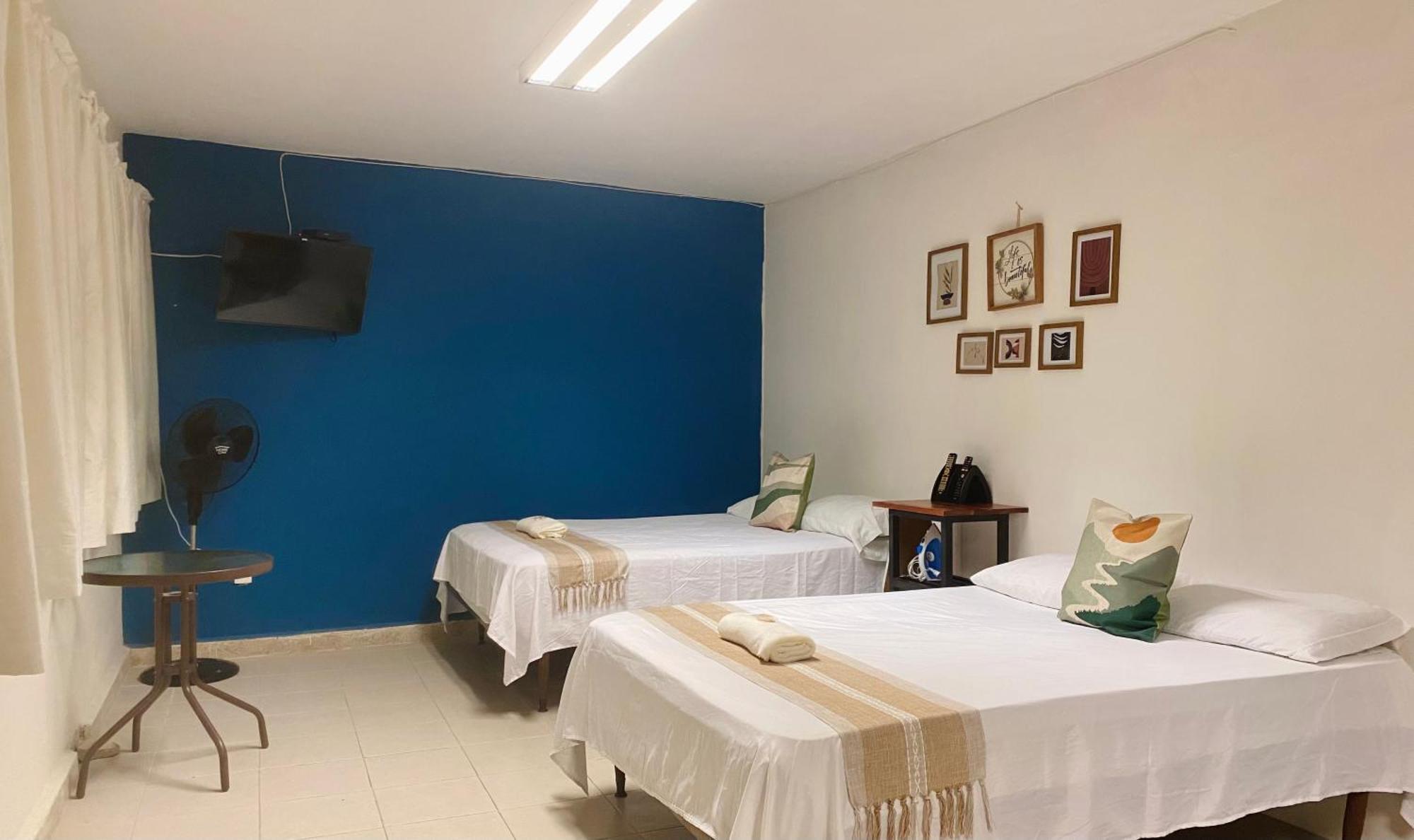 Hospedaje Aldana - Habitacion L E R D O En Zona Centro Tuxpan  Esterno foto